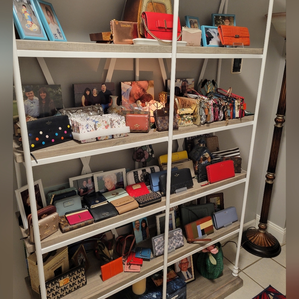 UNLISTED Goodies...LIVE..... - Picture 2 of 2